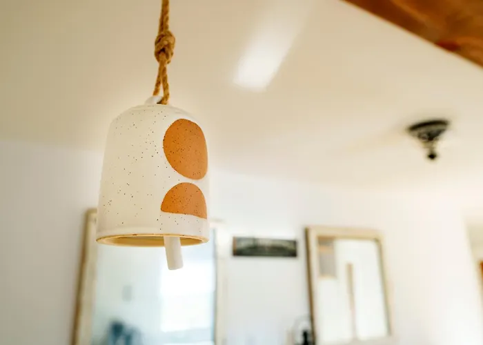 Charming Farmhouse Near Bird In Hand